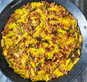 Paella de Carrillada y Espárragos